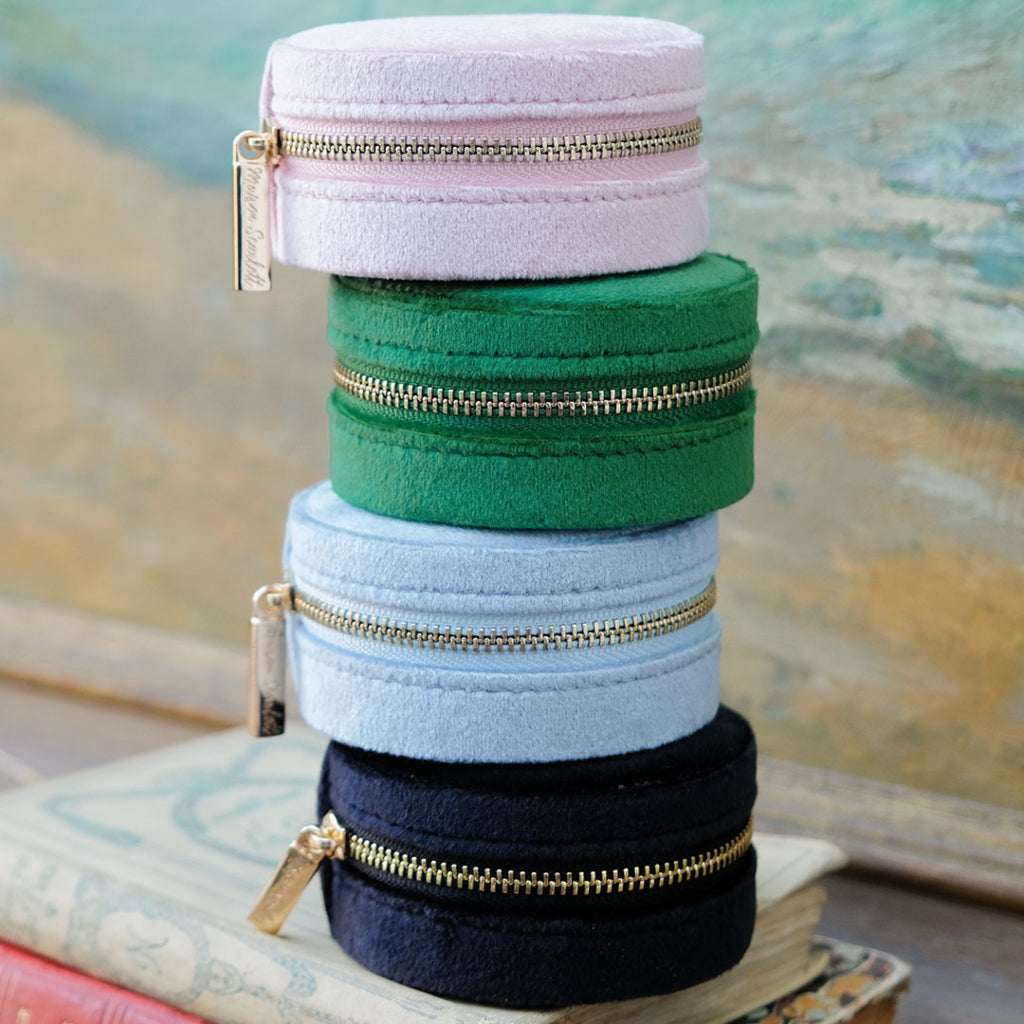 Round Travel Jewellery Case | Yvonne | Velvet | Maison Scarlett