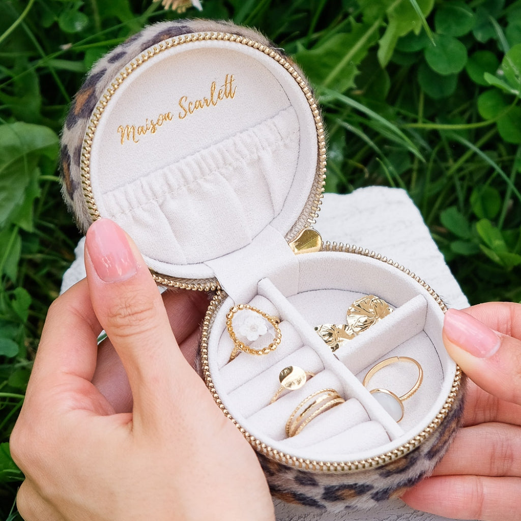 Round Travel Jewellery Case | Yvonne | Leopard | Maison Scarlett