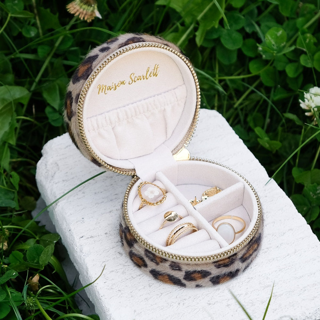 Round Travel Jewellery Case | Yvonne | Leopard | Maison Scarlett