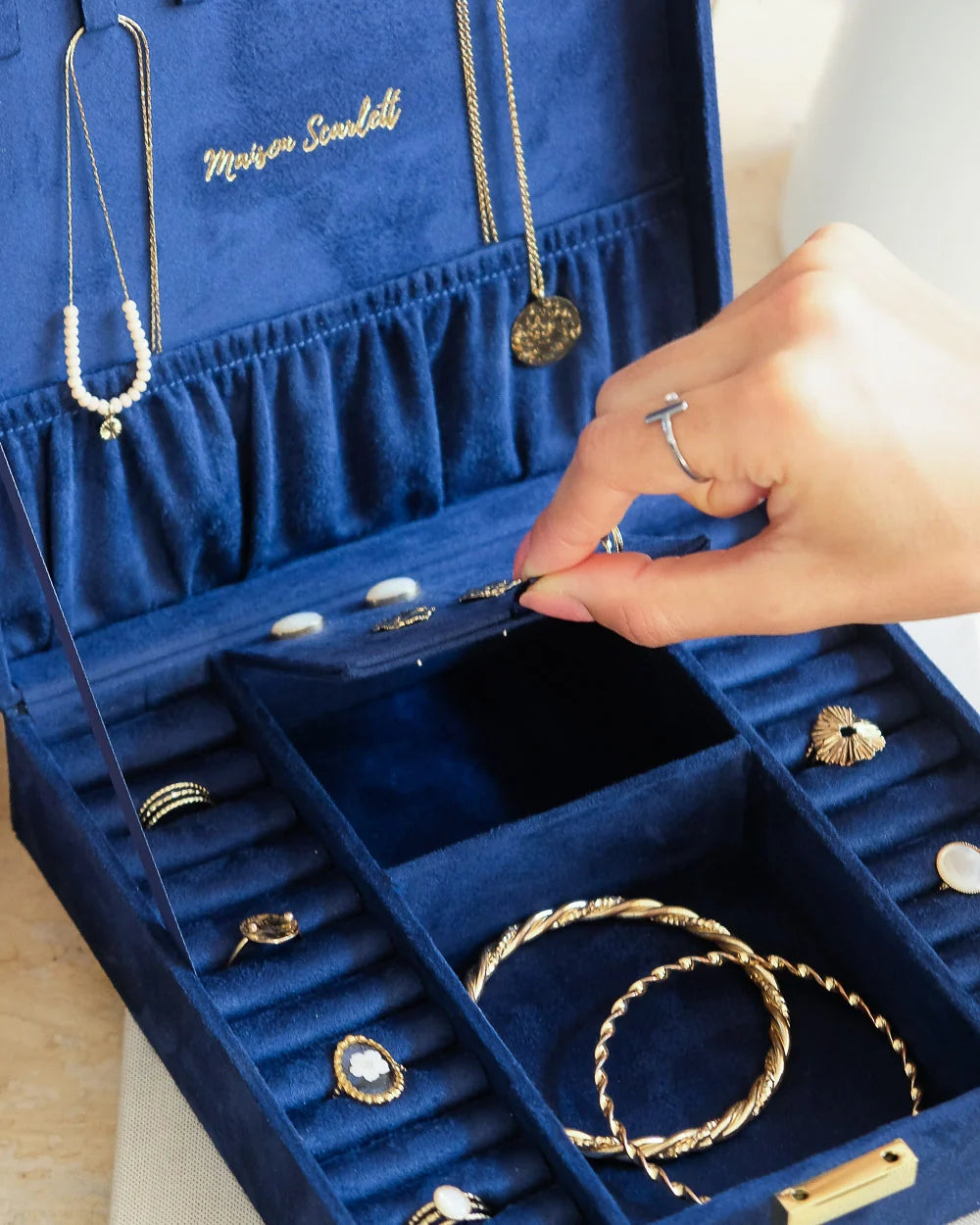 Large Square Jewellery Box | Anne | Velvet | Maison Scarlett