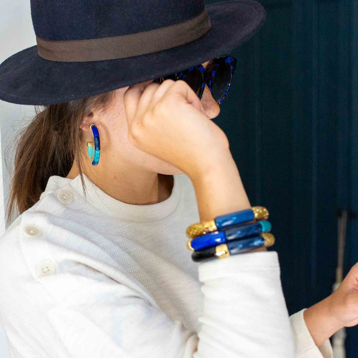 Colourful Resin Bracelet | Azul-Oro | Parabaya