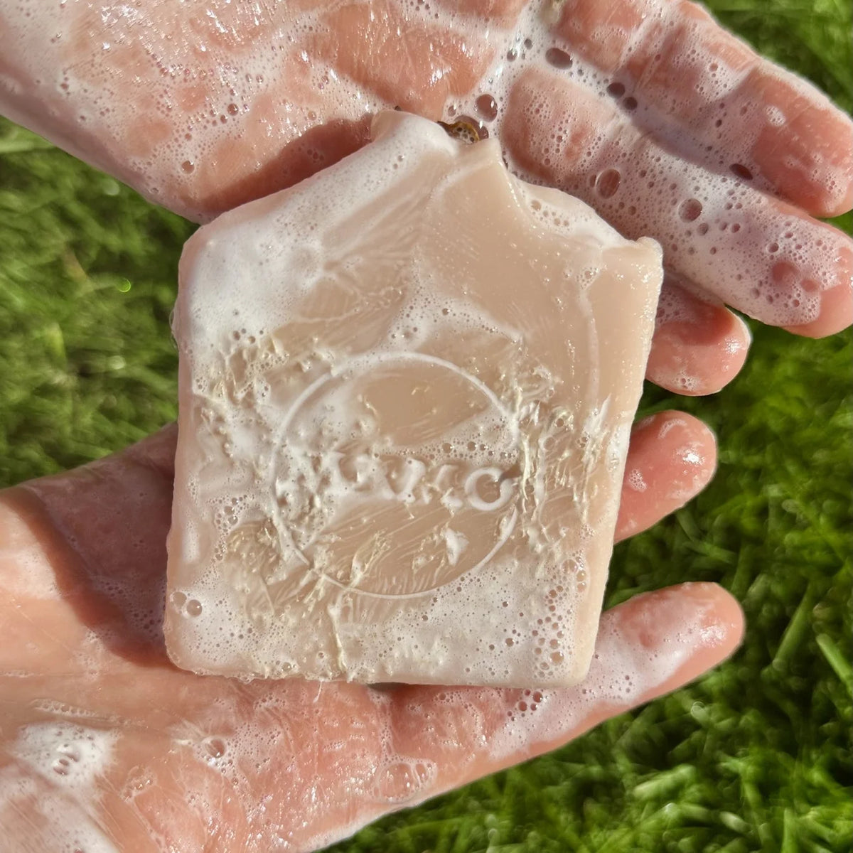 Rose Geranium & Pink Grapefruit Luffa Soap | Radiate Grace | Mamo